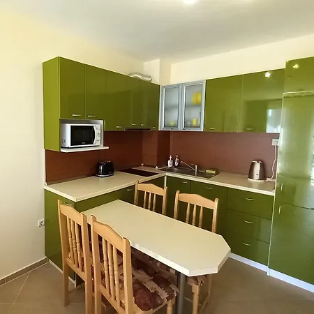 Sunny Design Avalon Apartment